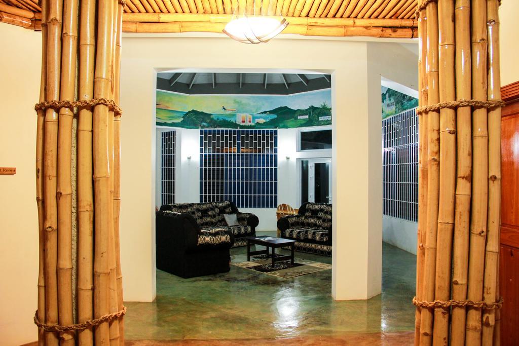 Sunshine Lodge: Your Home Away From Home Montego Bay Exterior photo