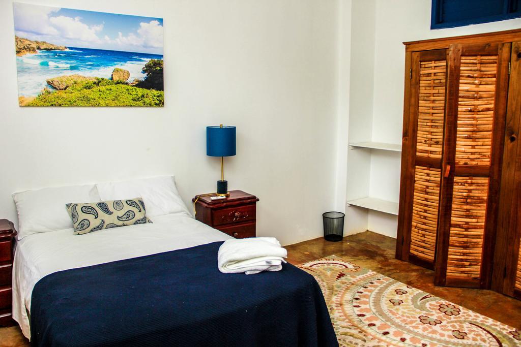 Sunshine Lodge: Your Home Away From Home Montego Bay Exterior photo