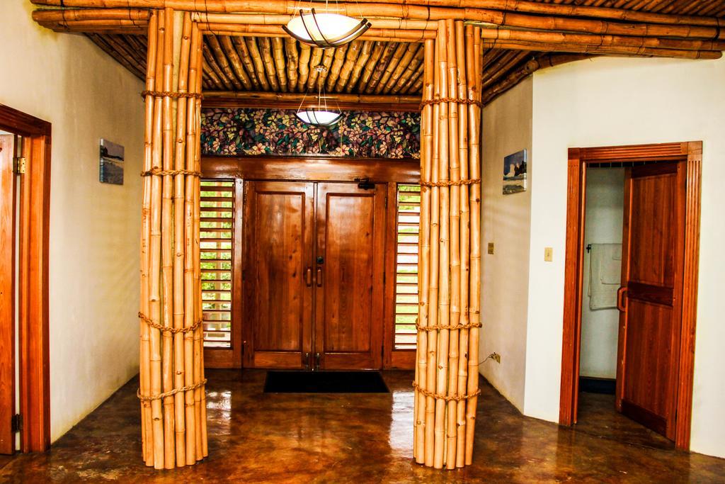 Sunshine Lodge: Your Home Away From Home Montego Bay Exterior photo