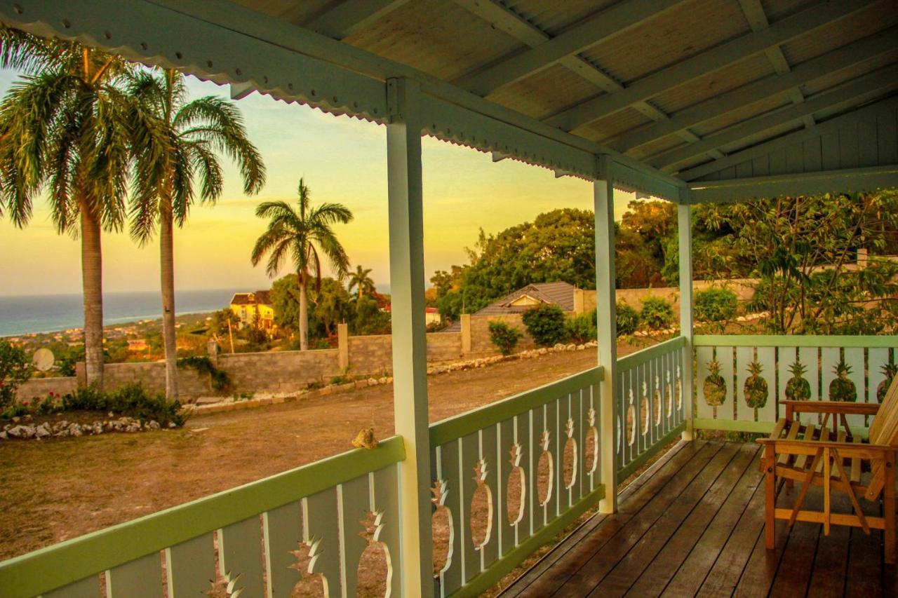 Sunshine Lodge: Your Home Away From Home Montego Bay Exterior photo